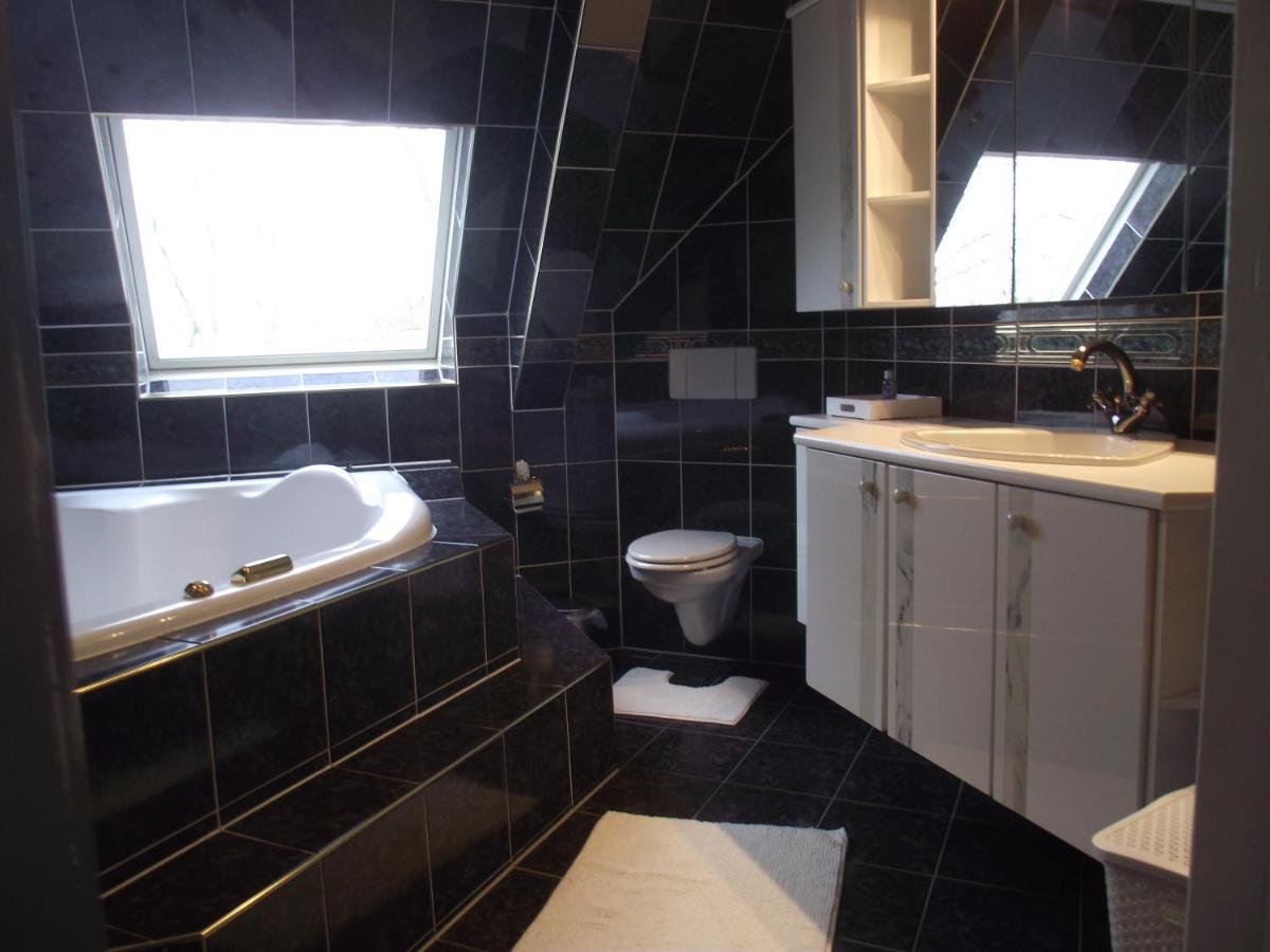 B&B Landgoed Sonneborghe Kollumerzwaag Luaran gambar